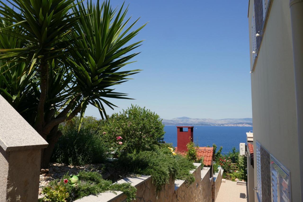 Vila Vita Donje Selo na Šolti エクステリア 写真